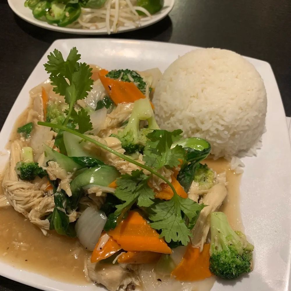 Simply Pho - Chicken and veggie stir fry - Noodles Near Me - Orange, California