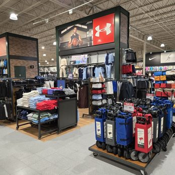 DICK'S Sporting Goods - Sports Wear Near Me - Orlando, Florida DICK'S Sporting Goods - Sports Wear Near Me - Orlando, Florida