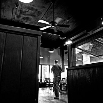 Slices Pizzeria - SLICES PIZZERIA interior dining in Thomaston, Georgia. - Pizza Near Me - Thomaston, Georgia Slices Pizzeria - SLICES PIZZERIA interior dining in Thomaston, Georgia. - Pizza Near Me - Thomaston, Georgia