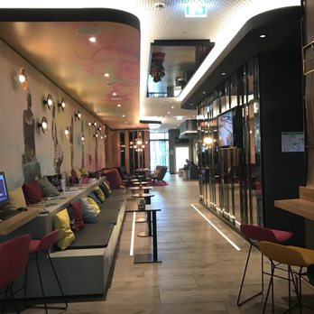 Mercure Hotel - Very posh lobby - Hotels Near Me - Berlin, BE