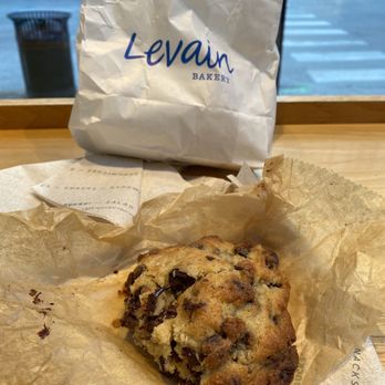 Levain Bakery - Two Chip Chocolate Chip Cookie is unsurprisingly chocolatey, thank u science for being a real one - Bakeries Near Me - Chicago, Illinois