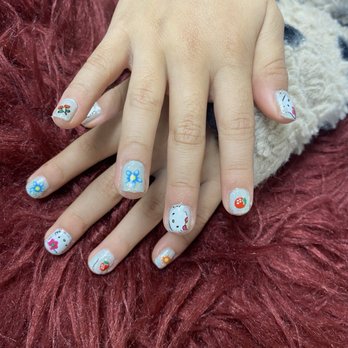 Royal Nails Salon - Lisa did an outstanding job and her service was exceptional! - Nail Salons Near Me - Menlo Park, California