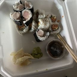 Spicy yellowtail and yellowtail Spicy yellowtail and yellowtail