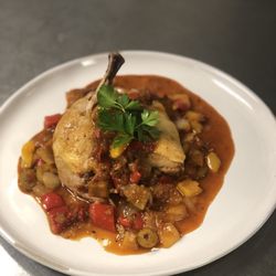 Frog & The Bull - Braised basque chicken