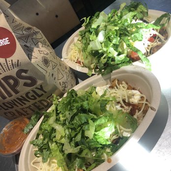 Chipotle Mexican Grill - Fast Food Near Me - Vista, California