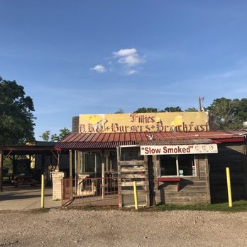 Fitties BBQ - Barbeque Near Me - Bastrop, Texas