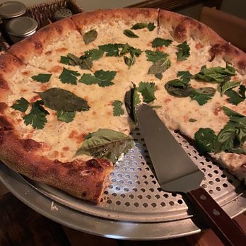 Moonlight Pizza - White - Pizza Near Me - Pen Argyl, Pennsylvania