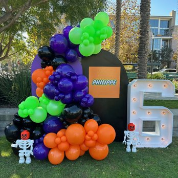 CB Luxe Decor & Events - 6th birthday party photo backdrop with marquee number - Party & Event Planning Near Me