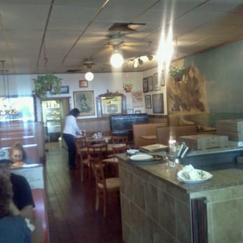 Caruso's Pizzeria - the interior of the restaurant - Pizza Near Me - Riverhead, New York