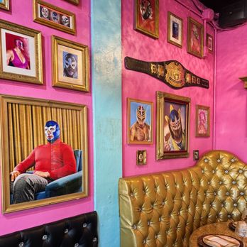 a corner of the restaurant, super cute decor!!