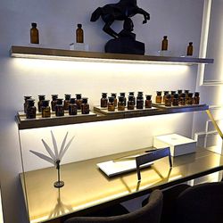 Parfums De Marly - Sniff session complete with compounds and blotters.
