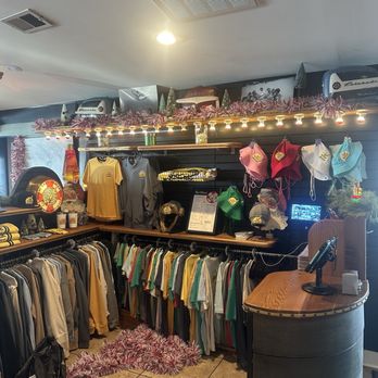 Boathouse Kitchen & Swan Dive - Gift shop - Burgers Near Me - Cicero, Indiana Boathouse Kitchen & Swan Dive - Gift shop - Burgers Near Me - Cicero, Indiana