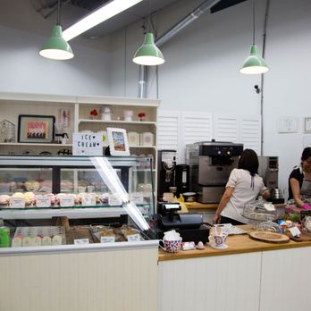 Sasaki Fine Pastry - the counter - Patisserie/Cake Shop Near Me - Markham, Ontario