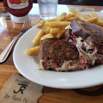 Redwood Cafe - Ruben sandwich - Breakfast & Brunch Near Me - Fortuna, California Redwood Cafe - Ruben sandwich - Breakfast & Brunch Near Me - Fortuna, California