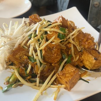 Lucki Thai - Tofu pad thai - Thai Near Me - Las Vegas, Nevada