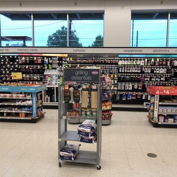 Walgreens - the inside of a grocery store - Drugstores Near Me - Euclid, Ohio