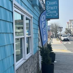 Crawl Street Tavern