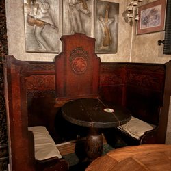 Paddy's Pub
