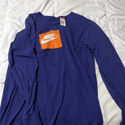 Thrift Town - Nike long sleeve $7.99