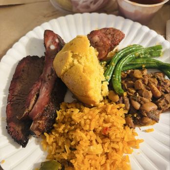 Terry Black's Barbecue - Brisket, Pork Rib, Sausage, Rice, Cornbread, Green Beans and Pinto Beans. - Barbeque Near Me - Dallas, Texas
