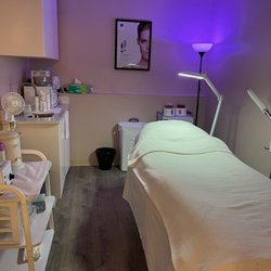 This Girl Beauty Spa - Facial room