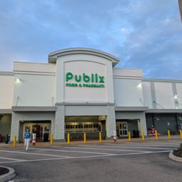 Exterior photo of Publix Super Markets - Bradenton, Florida Exterior photo of Publix Super Markets - Bradenton, Florida