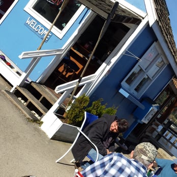 Seabeck Pizza - Little blue espresso hut by the docks. - Pizza Near Me - Seabeck, Washington Seabeck Pizza - Little blue espresso hut by the docks. - Pizza Near Me - Seabeck, Washington