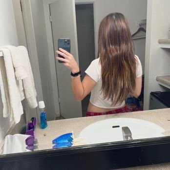 Salon Draven - Immediately after she got back to her hotel . Back only bc she doesn't like to show her face. - Hair Salons Near Me - Rancho Santa Fe, California