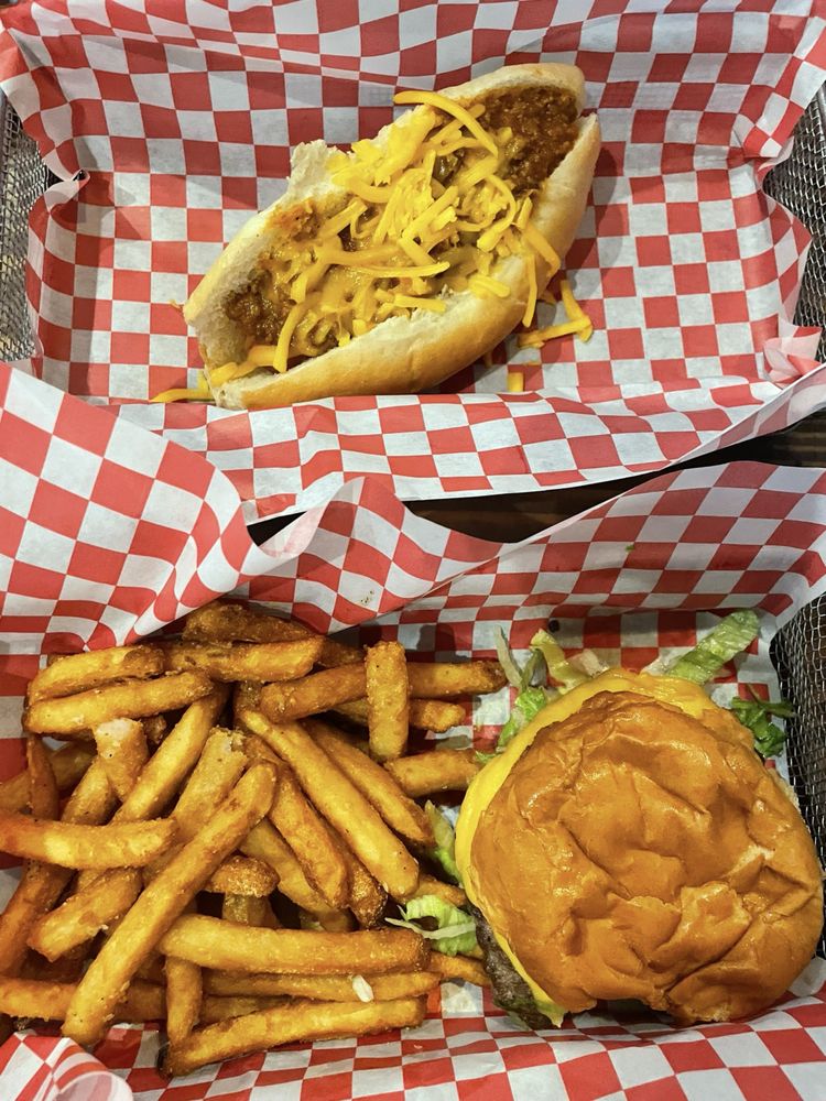 Food from TapHouse Burgers