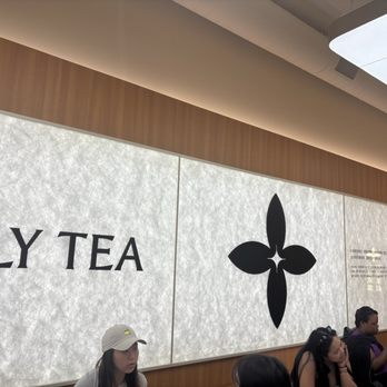 Molly Tea - Inside - Bubble Tea Near Me - Bellevue, Washington Molly Tea - Inside - Bubble Tea Near Me - Bellevue, Washington