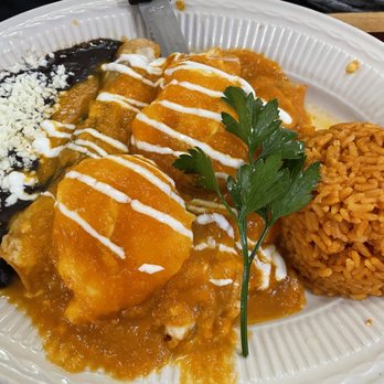 Frida's Breakfast & Lunch - Mom and dad's split Enchilada Suizas for Mother's Day brunch. They loved their meal. Portions are huge and shareable. - Breakfast & Brunch Near Me - Evanston, Illinois Frida's Breakfast & Lunch - Mom and dad's split Enchilada Suizas for Mother's Day brunch. They loved their meal. Portions are huge and shareable. - Breakfast & Brunch Near Me - Evanston, Illinois