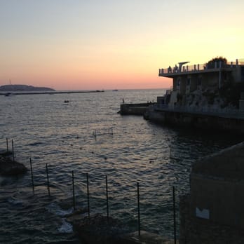 La Paillotte des Catalans - Bars Near Me - Marseille, 13 La Paillotte des Catalans - Bars Near Me - Marseille, 13
