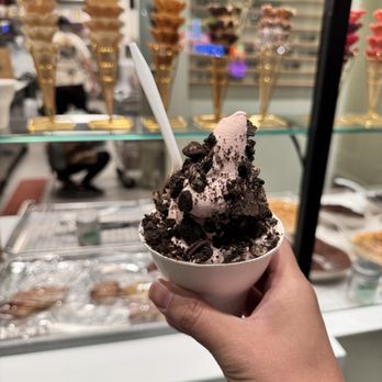 Buena's Organic Soft Serve - Ice Cream & Frozen Yogurt Near Me - Burlingame, California