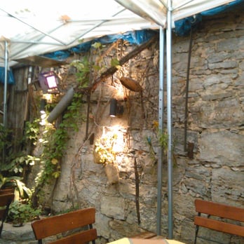 Hinterhöfle - Innenhof - Beer Garden Near Me - Volkach, BY