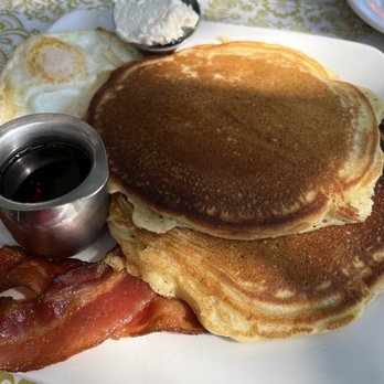 Arthur's - Ricotta pancakes - Bars Near Me - Seattle, Washington Arthur's - Ricotta pancakes - Bars Near Me - Seattle, Washington