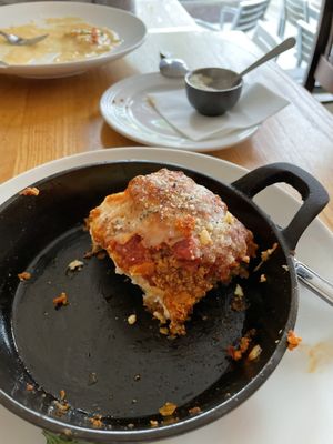 Clintons Bar & Grille by null