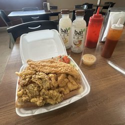 Easy Seafood - Fish, shrimp, and oysters w/salad