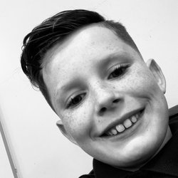New Looks Barber Studio - Jose gave my 11 year old an amazing cut. He is very detailed in his work. Kind and gentle with the kids :)