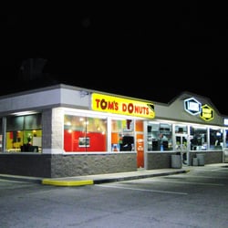 Toms Doughnuts - Next ti B.P. gas station.