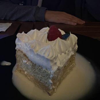Cabanna - Tres leches - Seafood Near Me - San Pedro Garza García, NLE