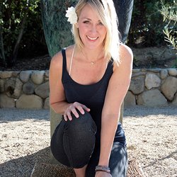 Sanctuary Z - Kitty Blincoe, Owner - ERYT 500, Reiki Master, Mindful Yoga Works Certified Teacher, Stress Buster