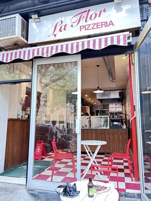 La Flor Pizza by null