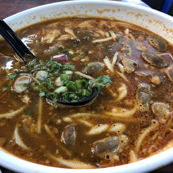 老板娘雲南米線 - Spicy sour soup base and pork intestines with rice noodle. - Noodles Near Me - Hong Kong, HK 老板娘雲南米線 - Spicy sour soup base and pork intestines with rice noodle. - Noodles Near Me - Hong Kong, HK