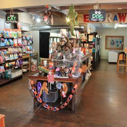 Healthy Spot - North Berkeley - Come explore our North Berkeley location and find something special for your four-legged friend.