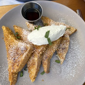 Charcoal Venice - Cornflake Corn Flake Crusted French Toast - New American Near Me - Venice, California Charcoal Venice - Cornflake Corn Flake Crusted French Toast - New American Near Me - Venice, California