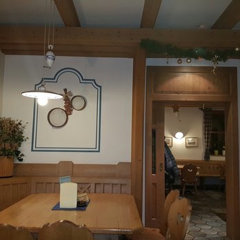 Weinbau Ednitsch - Innenbereich - Gastropubs Near Me - Kottingbrunn, 3