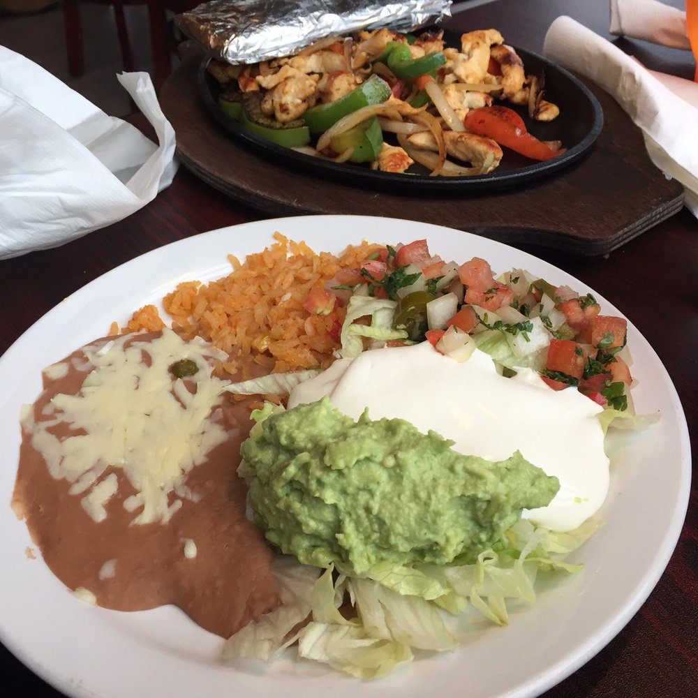 Cinco De Mayo Mexican Resturant - Lunch chicken fajitas - New Mexican Cuisine Near Me - Lexington, Kentucky Cinco De Mayo Mexican Resturant - Lunch chicken fajitas - New Mexican Cuisine Near Me - Lexington, Kentucky