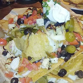The Lansdowne Pub - Nachos with chicken - Irish Near Me - Uncasville, Connecticut The Lansdowne Pub - Nachos with chicken - Irish Near Me - Uncasville, Connecticut