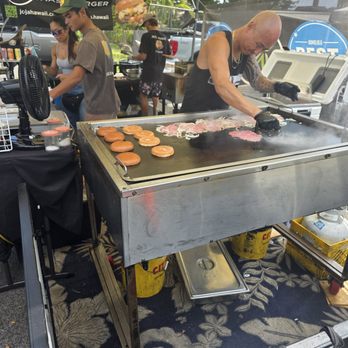 JOJA - Working hard! - Burgers Near Me - Honolulu, Hawaii JOJA - Working hard! - Burgers Near Me - Honolulu, Hawaii