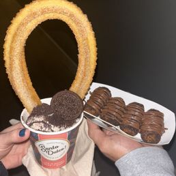 Cinnamon Cookies and Cream Ice Cream with cinnamon and sugar churro. Nutella tequenos Cinnamon Cookies and Cream Ice Cream with cinnamon and sugar churro. Nutella tequenos